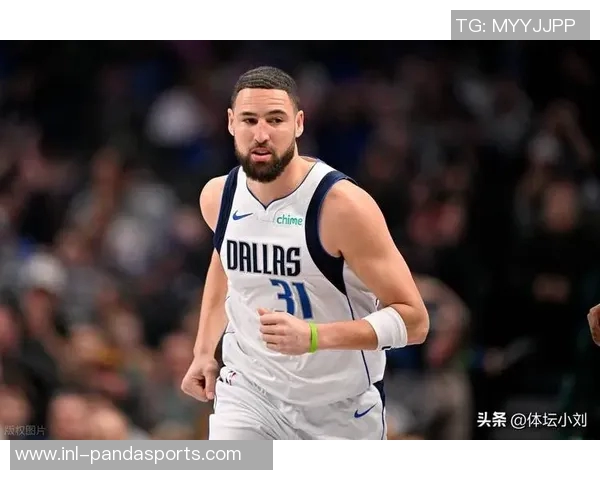 克莱兴奋拿到比赛用球期待三分球里程碑的到来